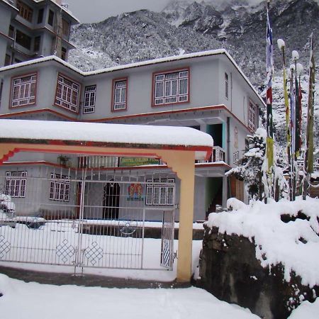 Golden Fish Hotel, Lachung Exterior foto
